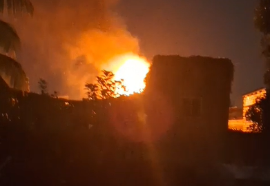 Incêndio de grandes proporções atinge quatro casas no bairro da Pedreira, em Belém