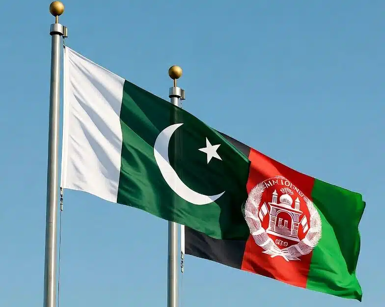 Paquistão fala em guerra aberta após troca de bombardeios com o Afeganistão