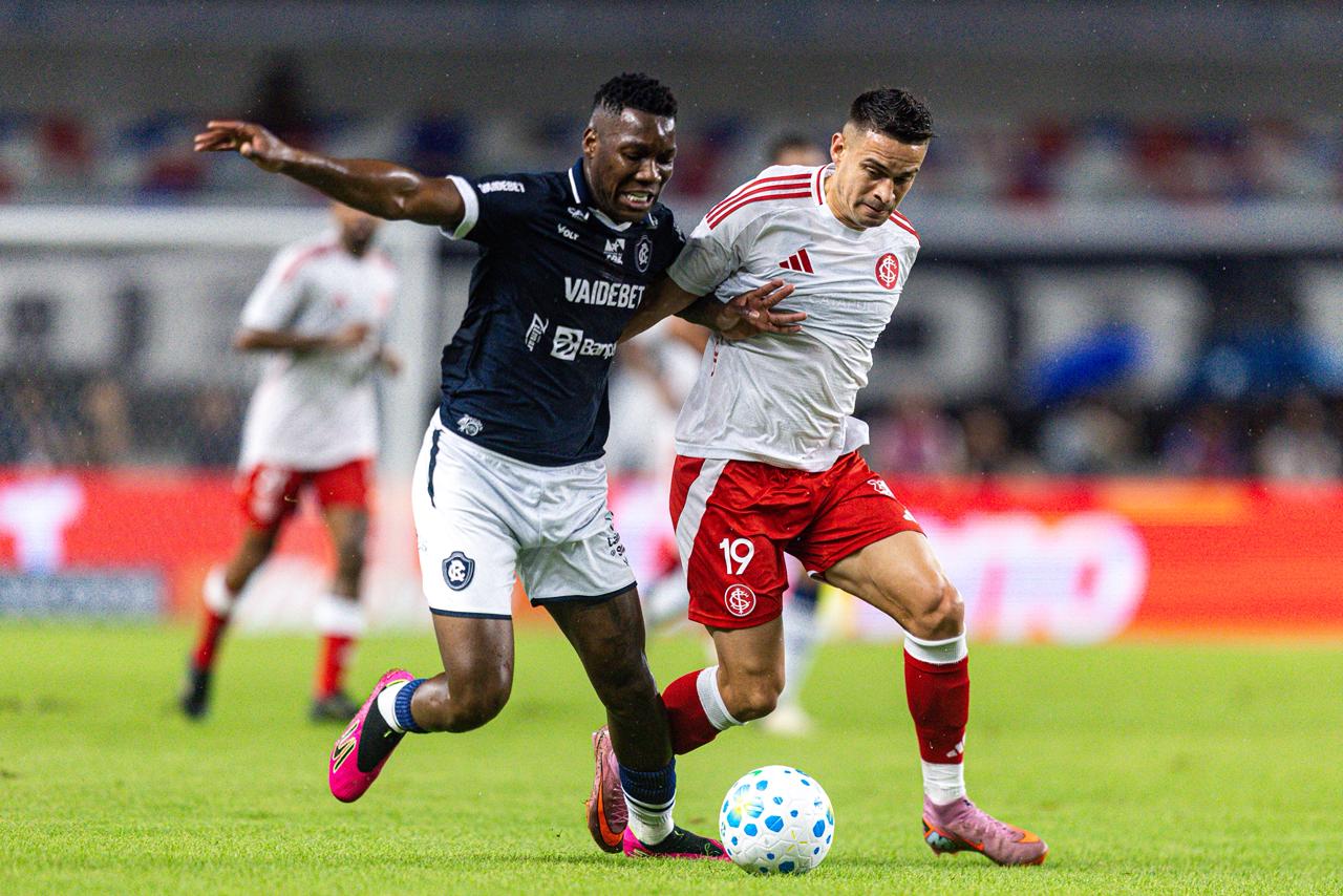 Patrick de Paula no empate entre Remo e Internacional - 