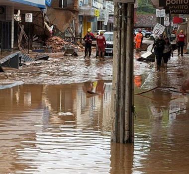 Imagem - Chuvas intensas deixam 70 mortos e milhares sem casa em Minas Gerais
