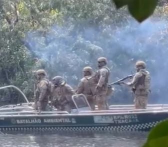 Imagem - Garimpeiros ameaçam agentes da PF durante operação no Rio Madeira