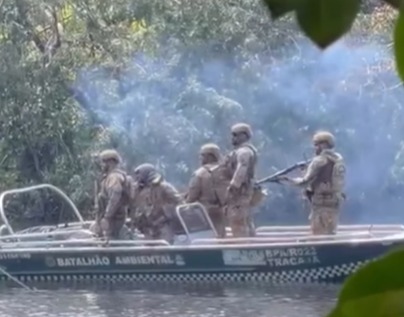 Imagem - Garimpeiros ameaçam agentes da PF durante operação no Rio Madeira