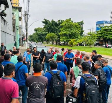 Imagem - Paralisação de rodoviários deixa passageiros sem ônibus em Belém