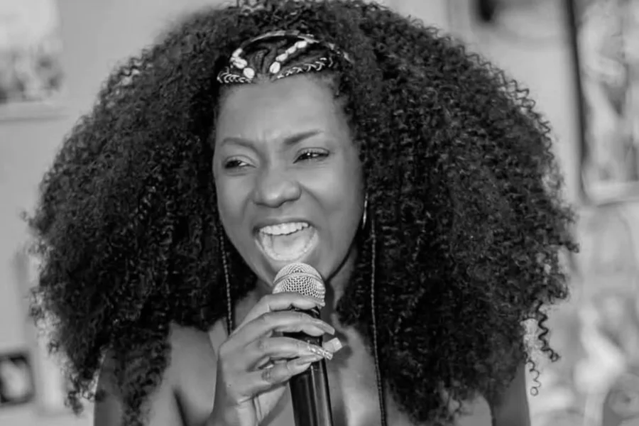 Imagem - Morre a sambista Adriana Araújo, aos 49 anos, em Belo Horizonte