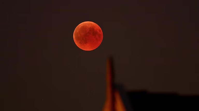 Eclipse lunar poderá ser observado na região norte