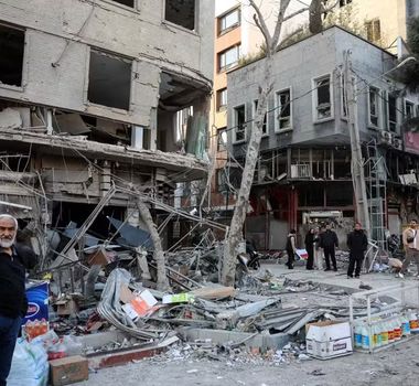 Imagem - Grupo de brasileiros deixa o Irã de carro; embaixada faz levantamento de quem quer sair do país