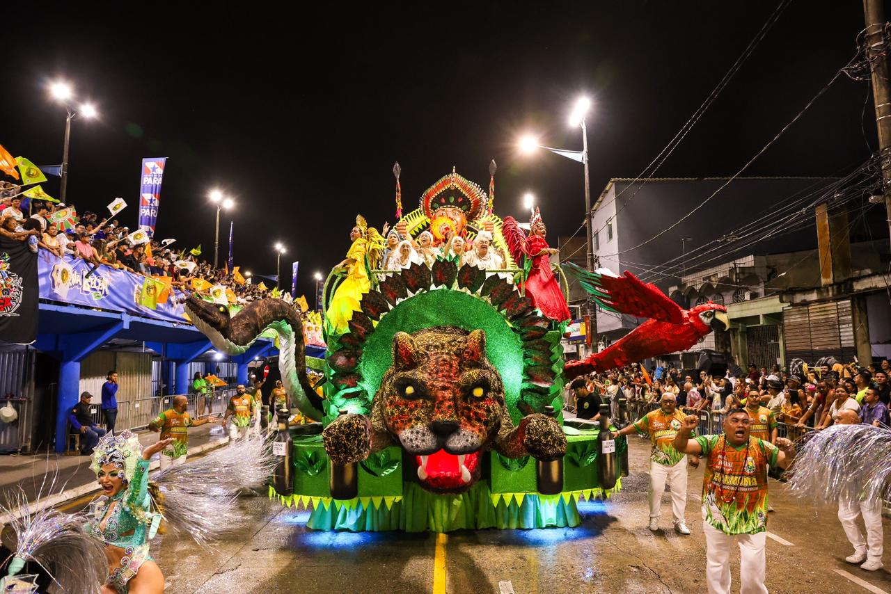 (Bole-Bole na passarela do samba) 