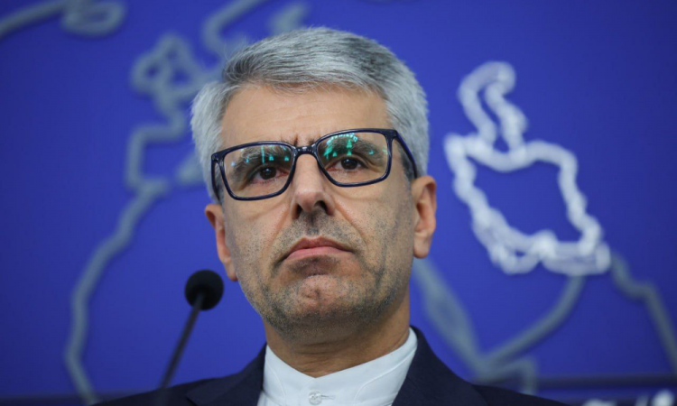 Irã acusa EUA e Israel de crimes de guerra após ataques que atingiram uma escola e um hospital