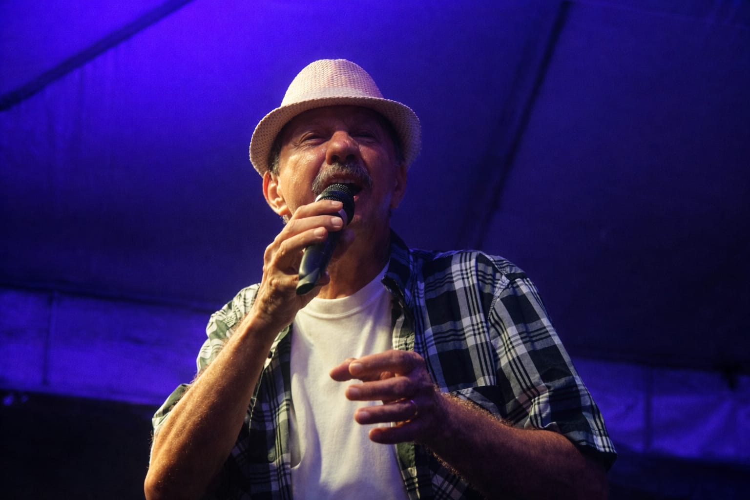 O cantor Hélio Rubens também estará no show Cartola & Cavaquinho, ao lado de Andrea Pinheiro, Olivar Barreto e Marianne Lima