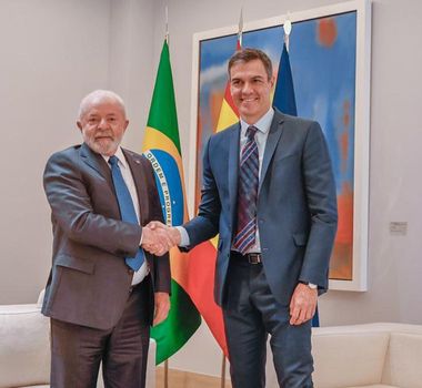 Imagem - Lula conversa com Pedro Sánchez e confirma viagem à Espanha