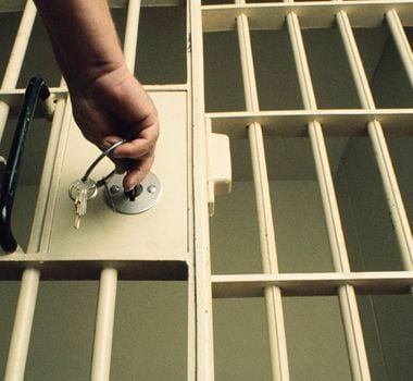 Imagem - Três pessoas são presas em flagrante por roubo e extorsão, em Belém