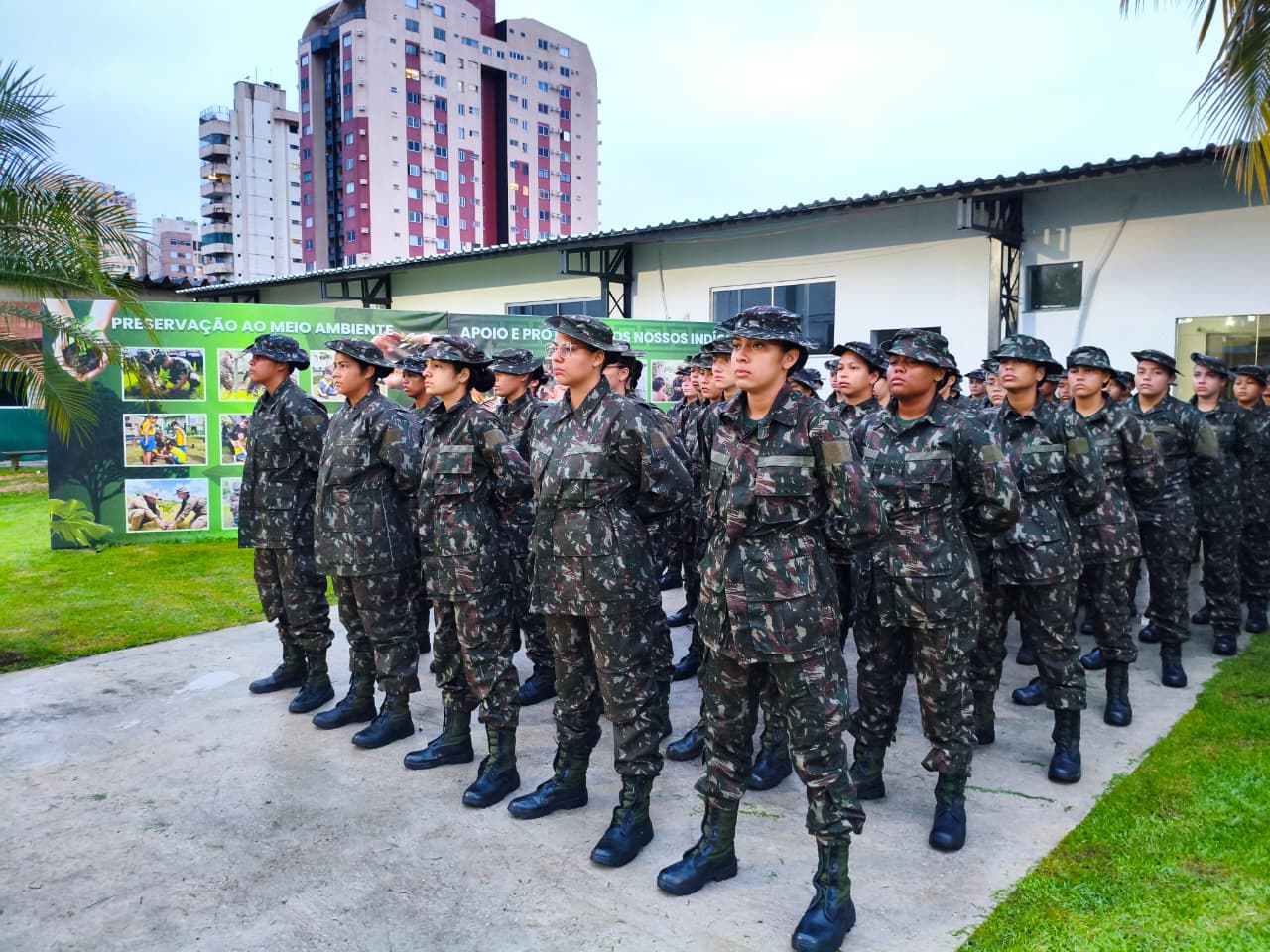 Com 1ª tropa feminina de soldados em Belé, Comando Militar do Norte realiza Formatura de Incorporação de recrutas 2026 - 