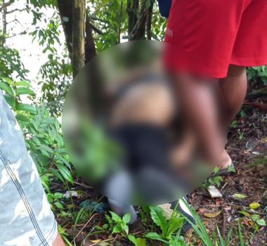 Imagem - Corpo é desovado com marcas de tiros na Beira-Mar, em Outeiro