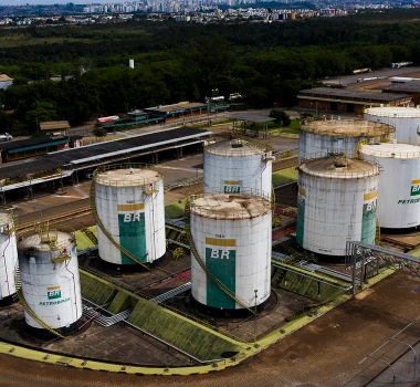 Imagem - Petrobras descarta aumento imediato nos combustíveis mesmo com alta do petróleo