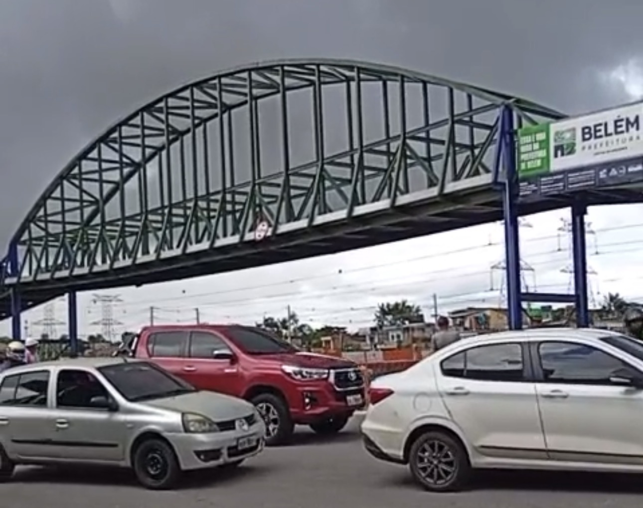 Imagem - Com a retirada da passarela na avenida Júlio César, em Belém, confira as rotas alternativas de tráfego