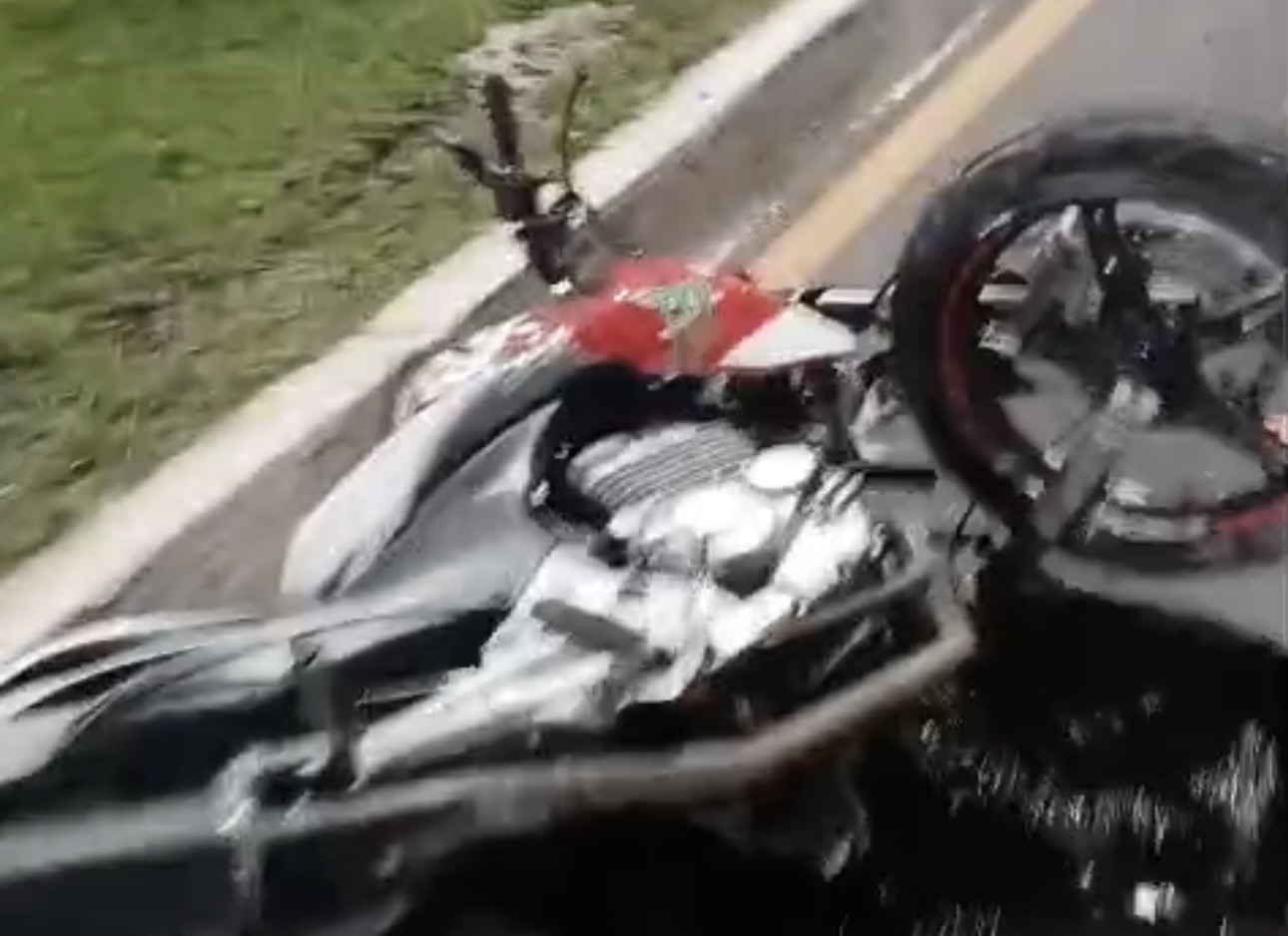 Duas pessoas morrem em acidente na Avenida Júlio César, em Belém - 