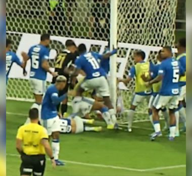 Imagem - Campeonato Mineiro termina com 23 expulsões após confusão generalizada