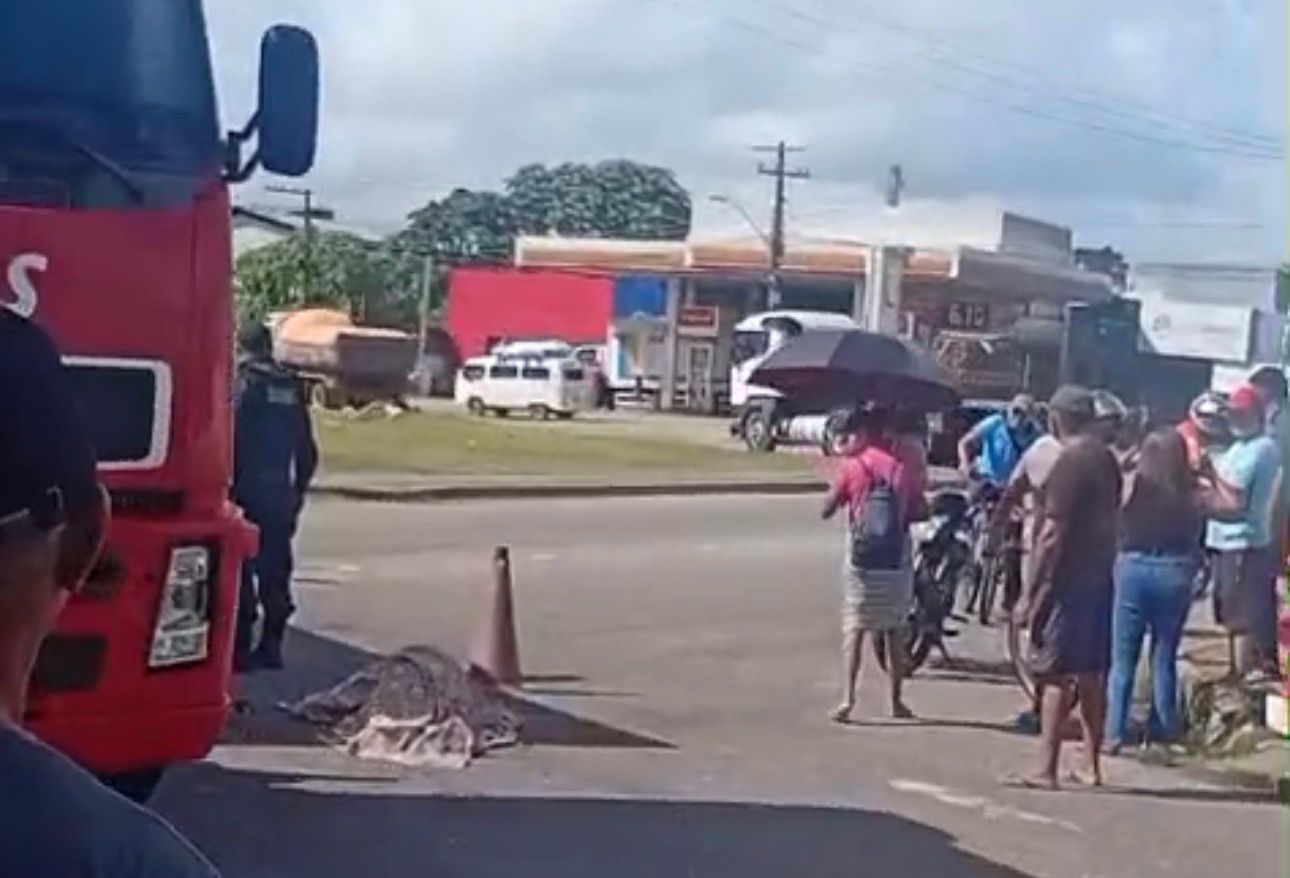 Vídeo: motociclista morre após acidente em cruzamento movimentado de Ananindeua