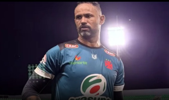 (O ex-goleiro Bruno Fernandes de Souza teve um cartaz de “procurado” divulgado nesta quinta-feira (12) pelo Disque Denúncia do Rio de Janeiro.)