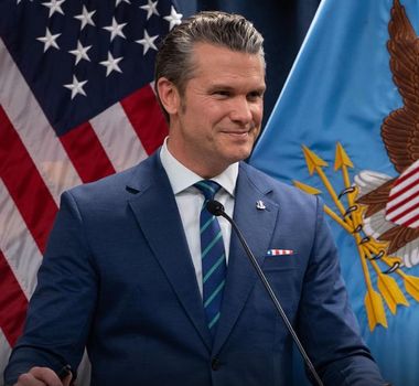 Imagem - Secretário de Defesa dos EUA diz que líder do Irã estaria ferido e escondido após assumir poder