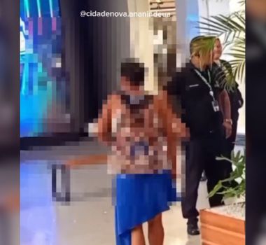 Imagem - Mulher suspeita de furto agride funcionários no Shopping em Ananindeua
