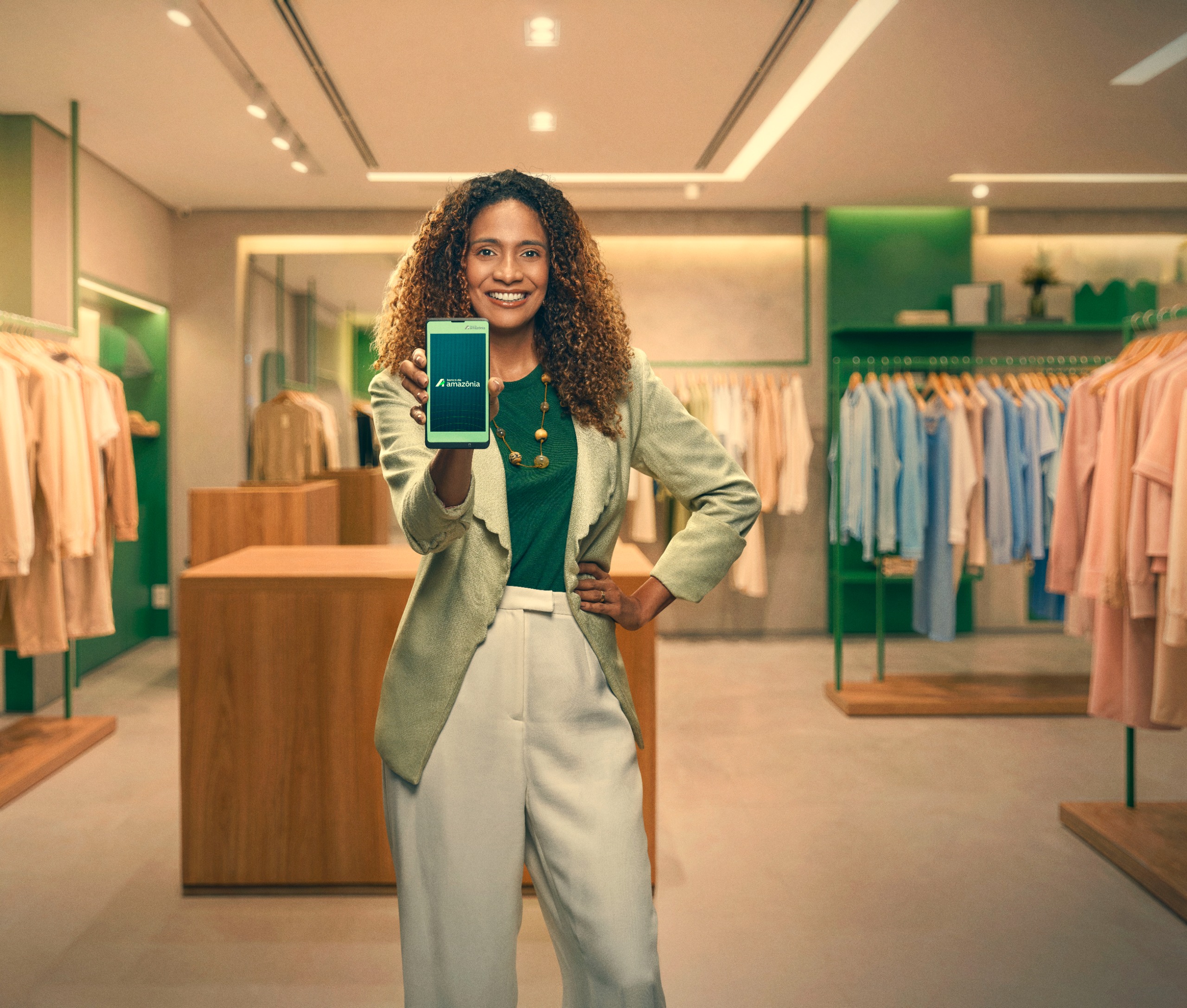 Imagem - Maquininha do Banco da Amazônia amplia inclusão financeira e fortalece empreendedores da Amazônia Legal