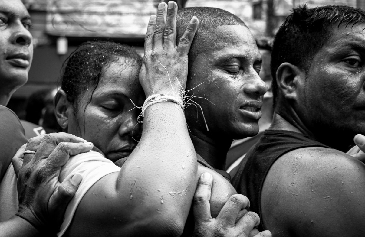 O ensaio “Catarse de Devoção”, da fotógrafa Paula Giordano