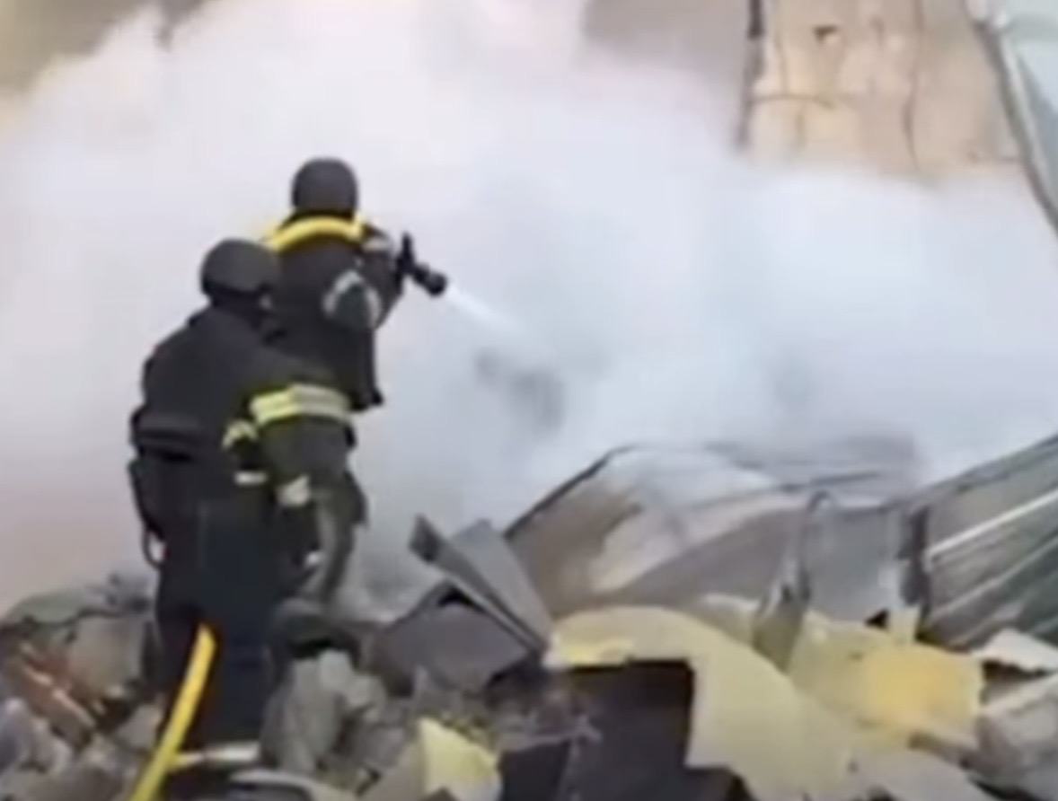 Ataque com mísseis e drones deixa mortos e feridos na região de Kiev

