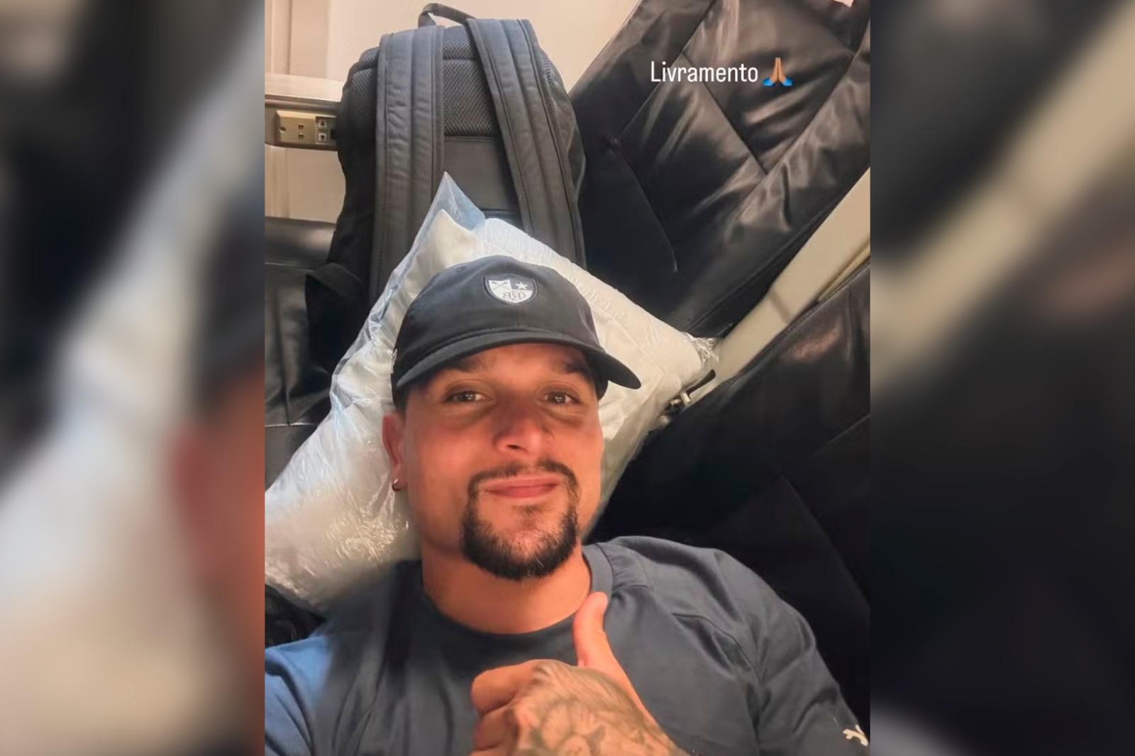 Atacante do Botafogo postou foto aliviado após o susto - 