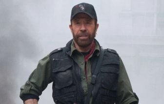 Chuck Norris, de 86 anos, é hospitalizado após emergência médica no Havaí