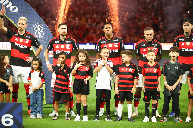 Imagem - Torcida do Flamengo esgota setor do Maracanã para duelo contra o Remo pelo Brasileirão