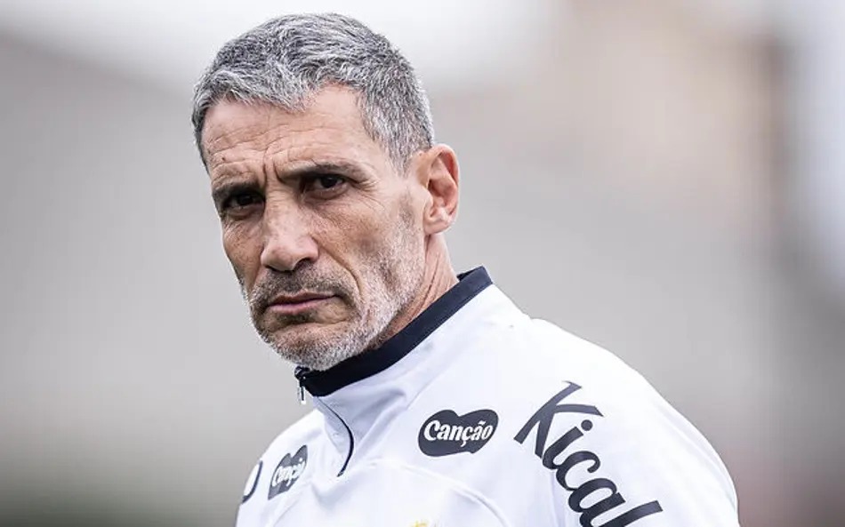 Vojvoda foi demitido após derrota contra o Internacional - 