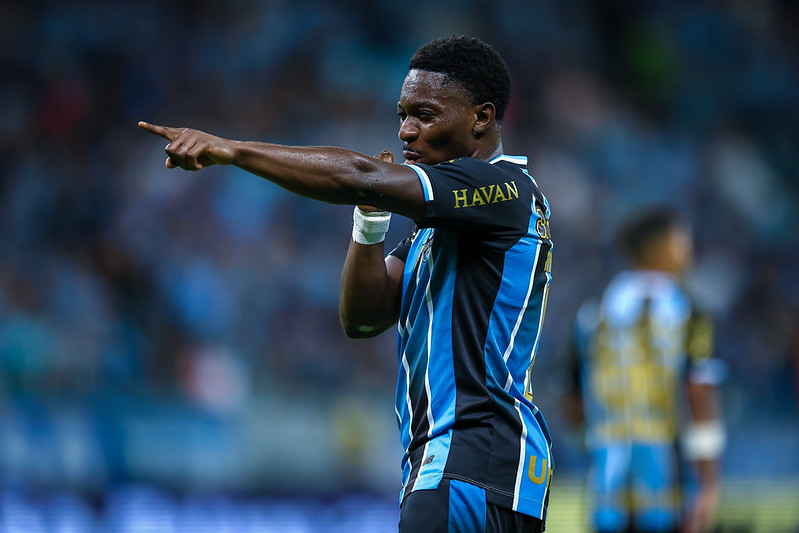 Amuzu marcou o segundo gol do Grêmio - 