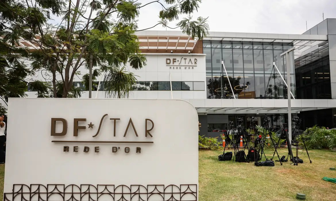 Imagem - Médica citou risco de morte ao transferir Bolsonaro para hospital