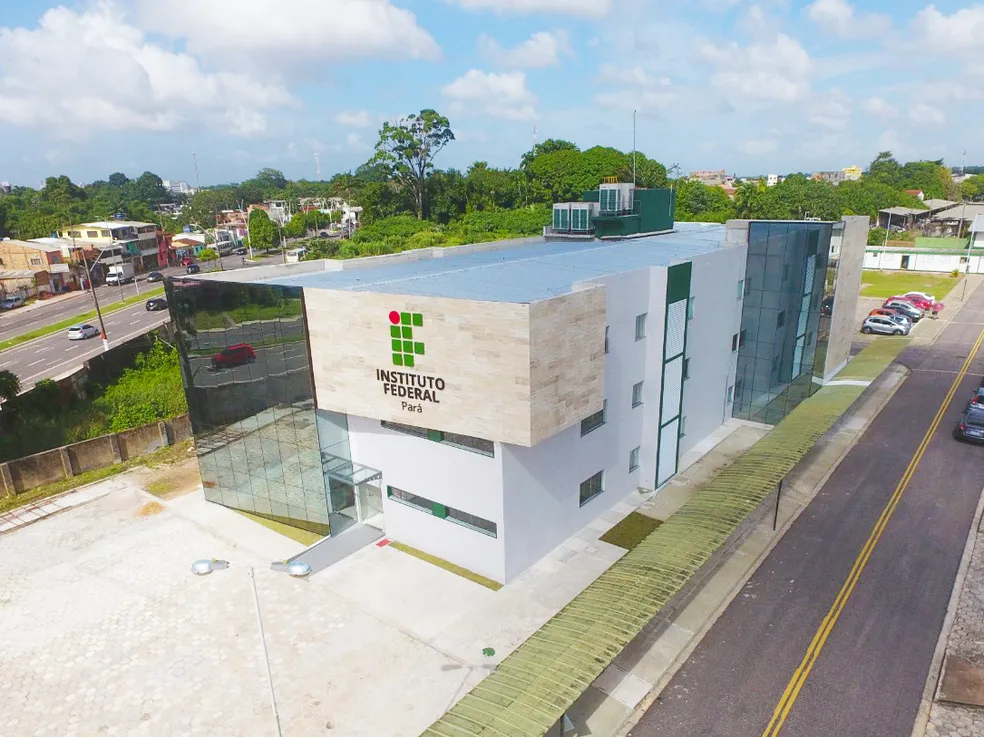 Ao todo, são ofertadas três vagas para profissionais com nível superior, distribuídas em diferentes áreas

