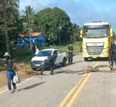 Imagem - Vídeo: grupo armado dispara tiros e desmobiliza protesto na PA-252, no nordeste do Pará