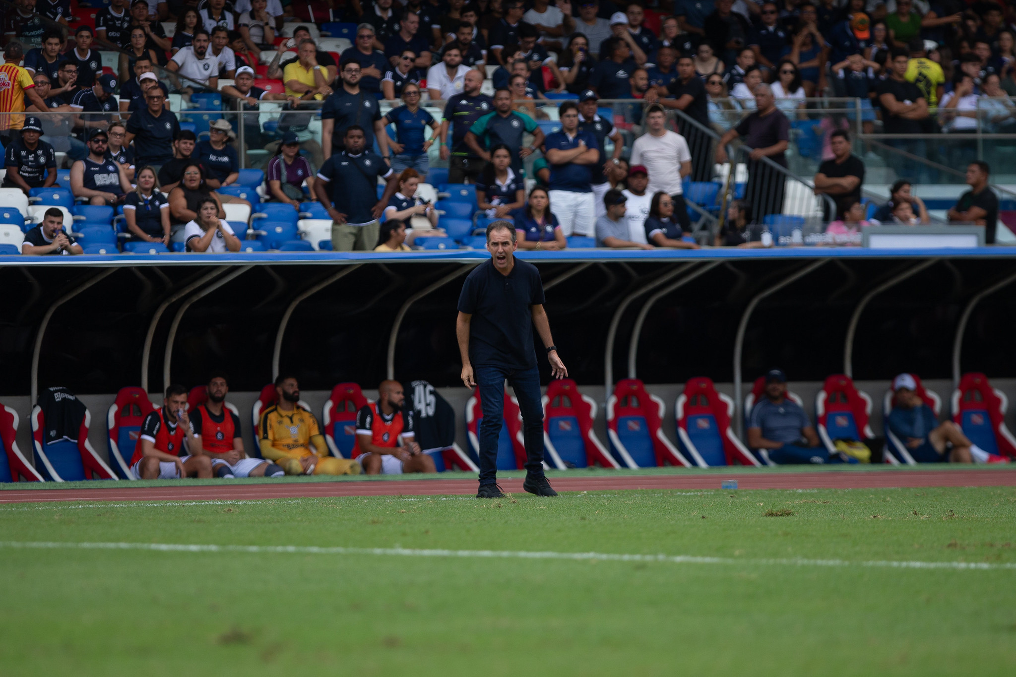 Condé venceu a primeira partida comandando o Remo - 