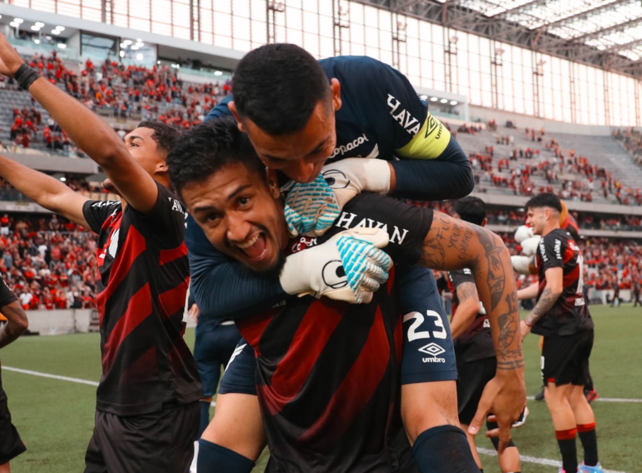 Furacão venceu clássico contra o Coxa - 