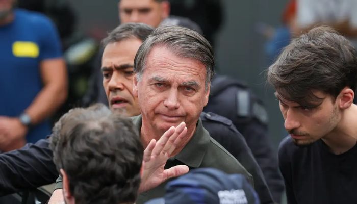 PGR se manifesta a favor de prisão domiciliar para Bolsonaro por razões de saúde