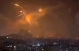 Mísseis atingem Tel Aviv e deixam feridos em meio a troca de acusações entre Irã e EUA