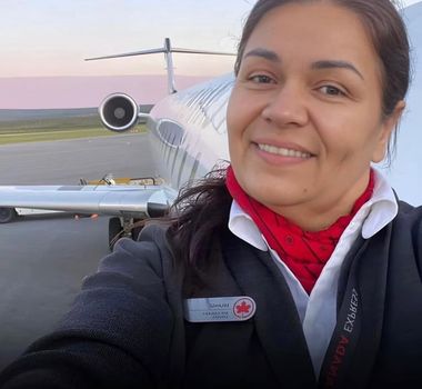 Imagem - Comissária sobrevive a colisão em aeroporto de Nova York