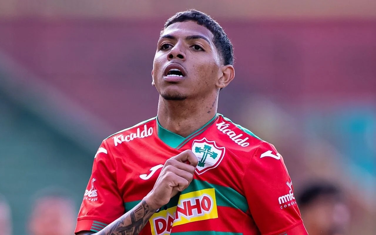 Atacante de 22 anos acertou a ida para o Leão - 