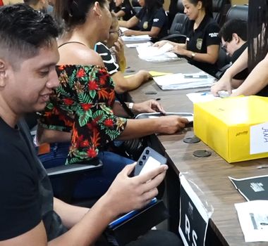 Imagem - Polícia Civil devolve quase 500 celulares roubados a vítimas em Belém