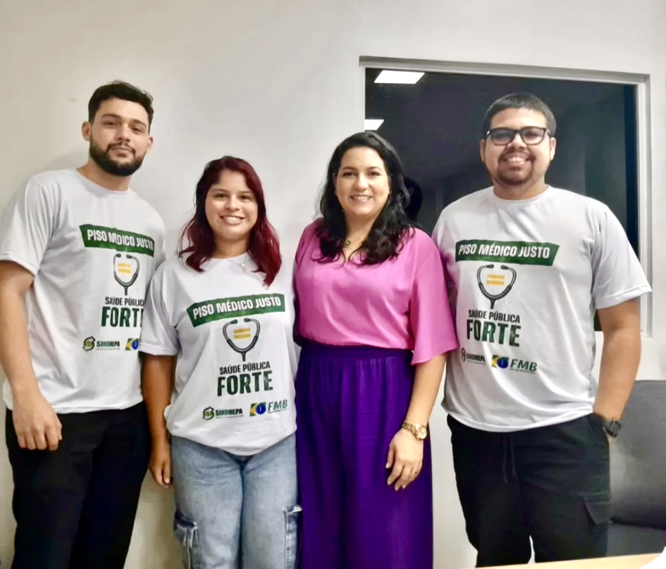 Enfermeira Danielle Cruz e representantes do núcleo acadêmico do Sindicato dos Médicos do Pará
