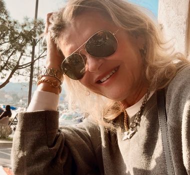 Imagem - Colunista Ana Carolina Proença é a aniversariante do dia