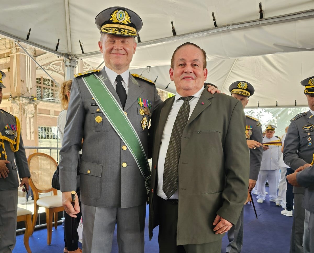 Imagem - Advogado paraense faz palestra no 2° BIS e recebe visita do alto comando do Exército