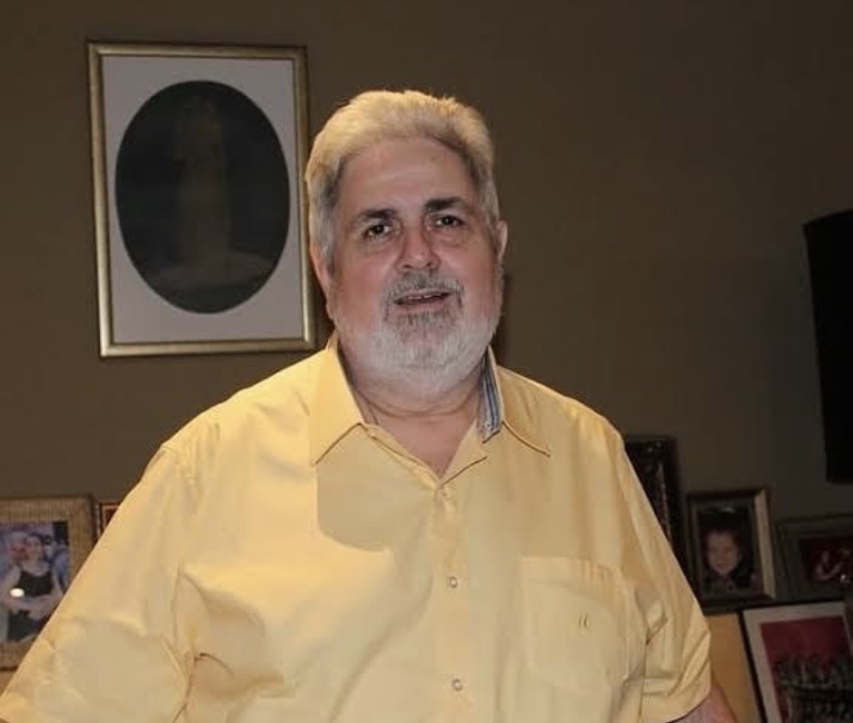 Os parabéns de hoje vão para o amigo Alberto Serruya, restauranteur e eventos, que aniversariou na última segunda-feira. 
