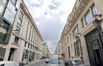 Polícia francesa impede possível atentado com bomba perto de prédio ligado aos EUA em Paris