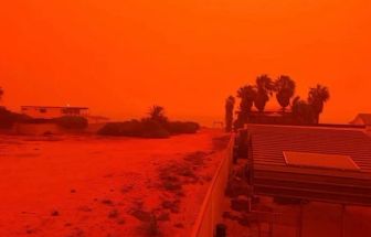 Ventos de ciclone levantam poeira e criam céu ‘apocalíptico’ na Austrália