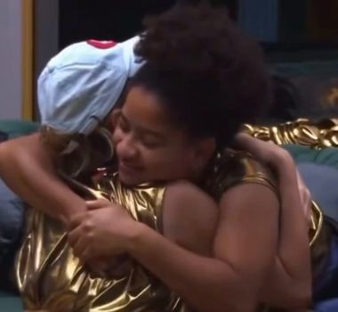 Imagem - Após falas de Solange, Ana Paula é consolada por Milena: ‘ela foi má com você’